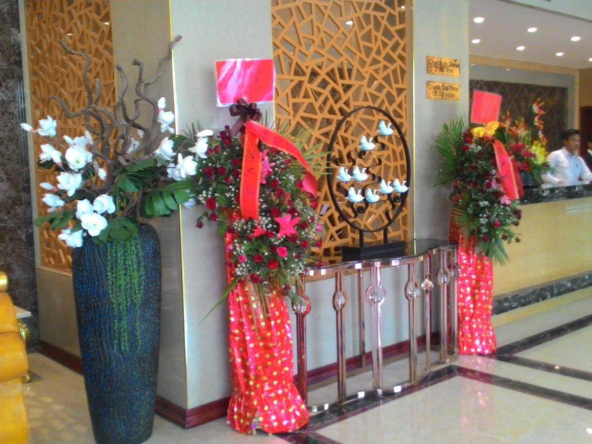 Apollo Hotel Rangoon Buitenkant foto