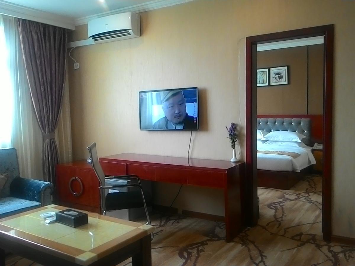 Apollo Hotel Rangoon Buitenkant foto