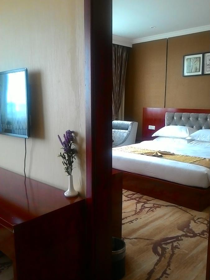 Apollo Hotel Rangoon Buitenkant foto