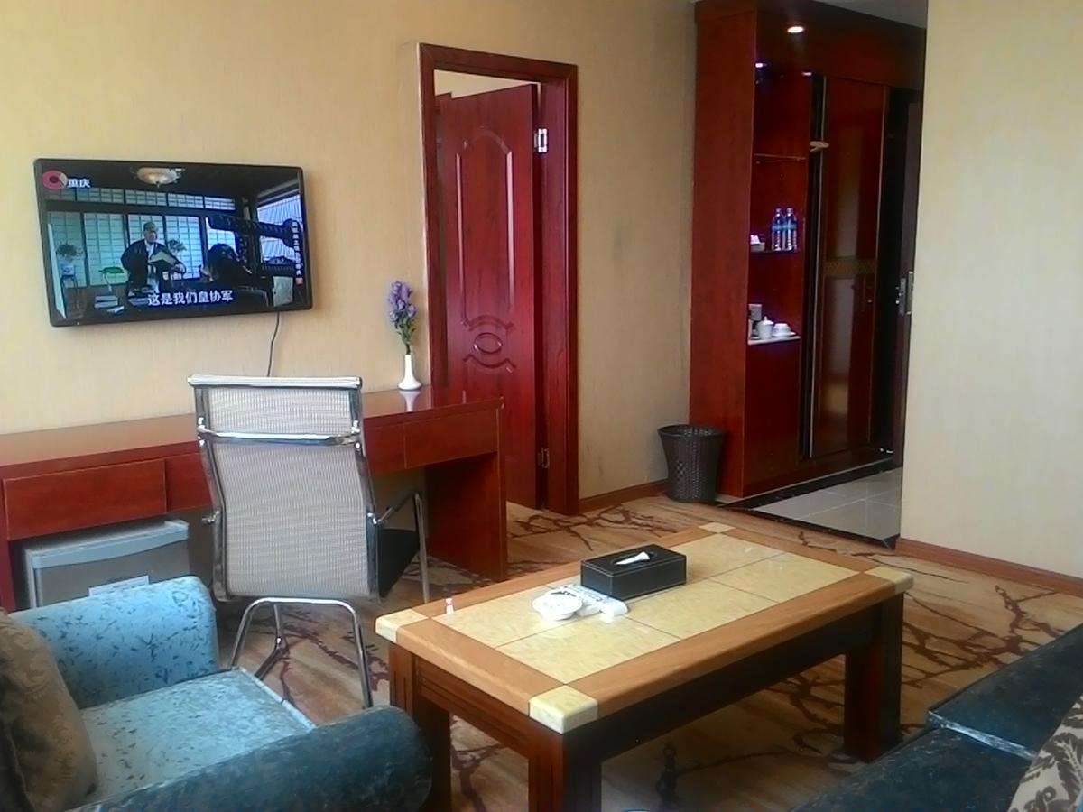 Apollo Hotel Rangoon Buitenkant foto