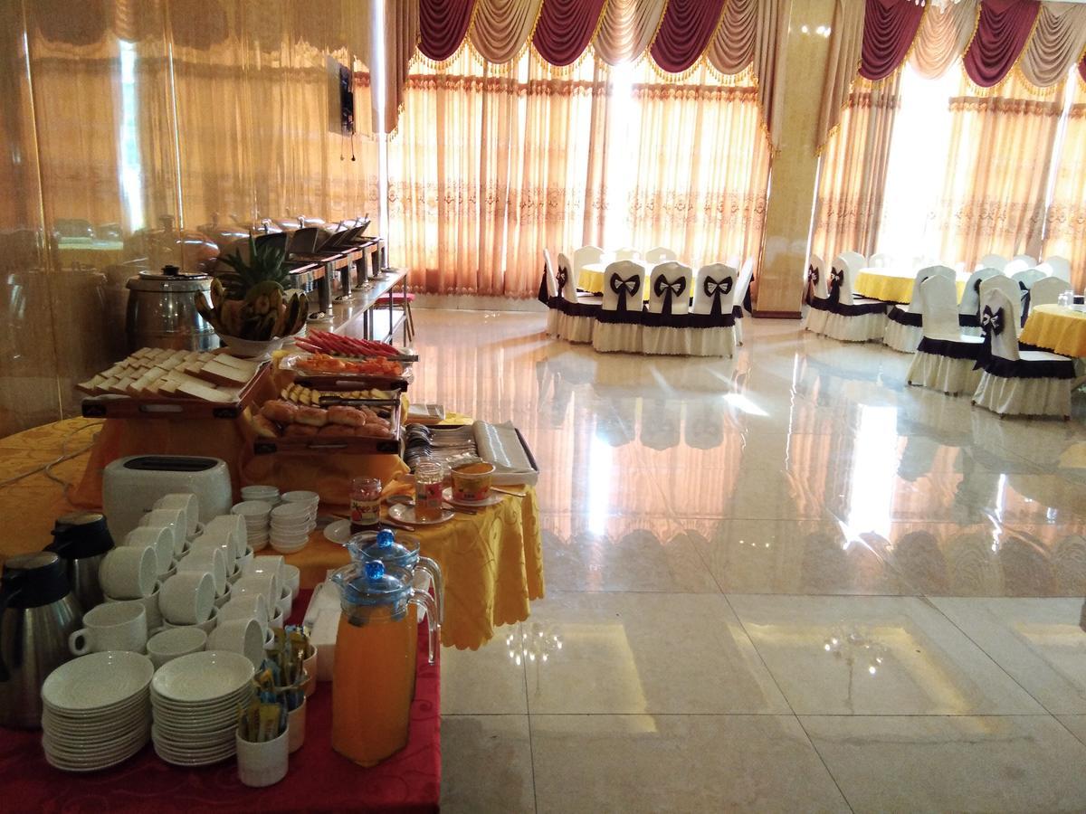 Apollo Hotel Rangoon Buitenkant foto