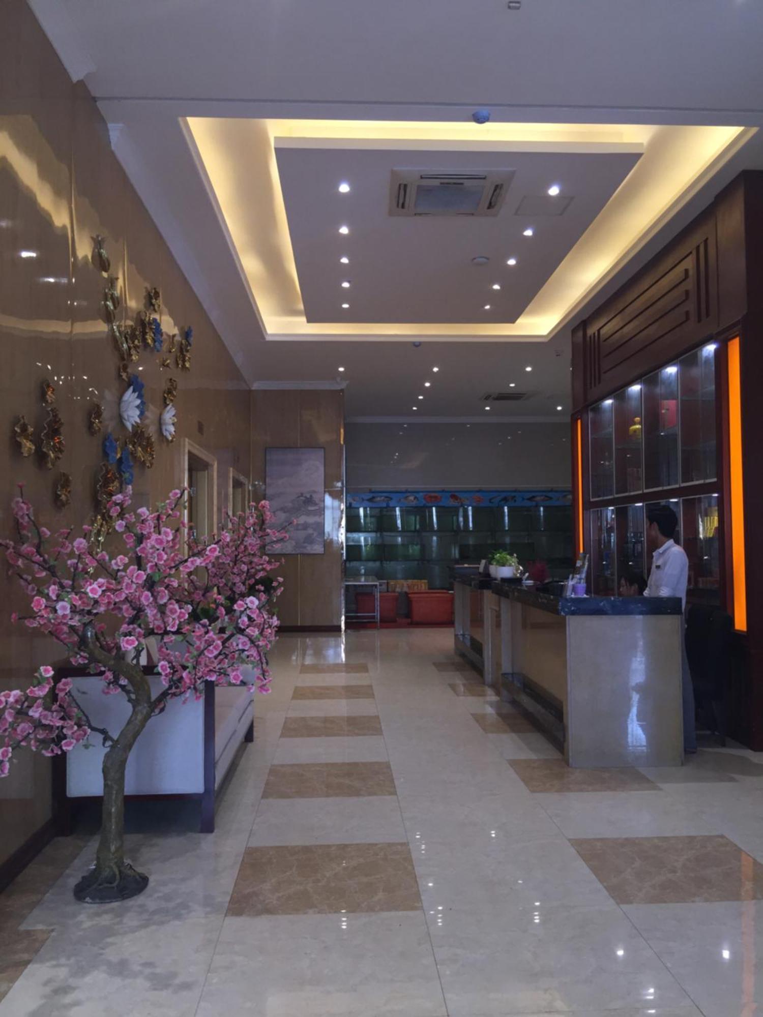 Apollo Hotel Rangoon Buitenkant foto