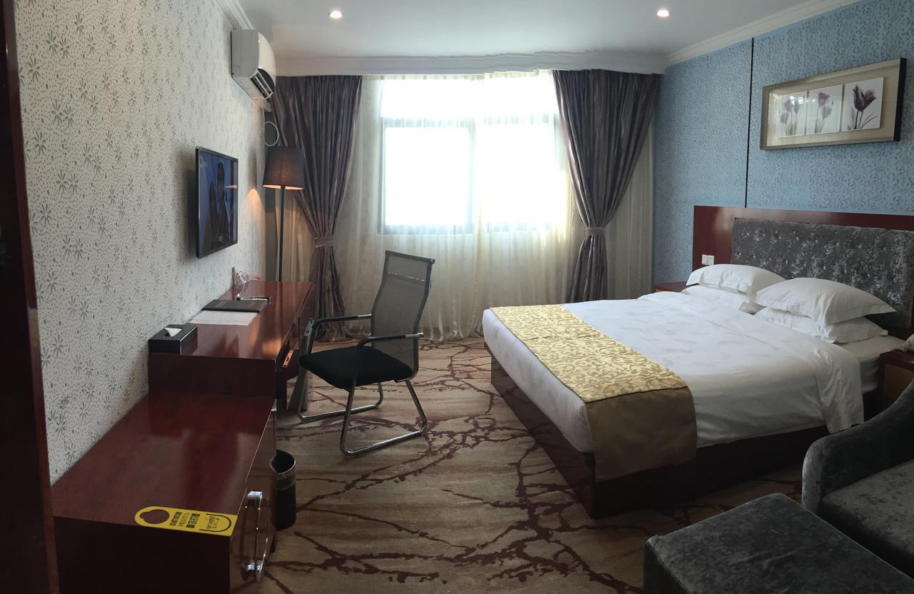 Apollo Hotel Rangoon Buitenkant foto
