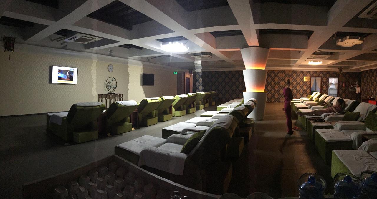 Apollo Hotel Rangoon Buitenkant foto