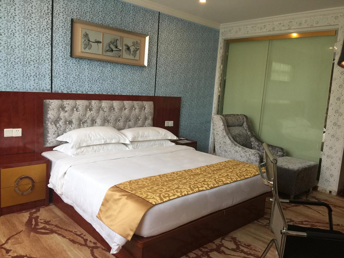 Apollo Hotel Rangoon Buitenkant foto